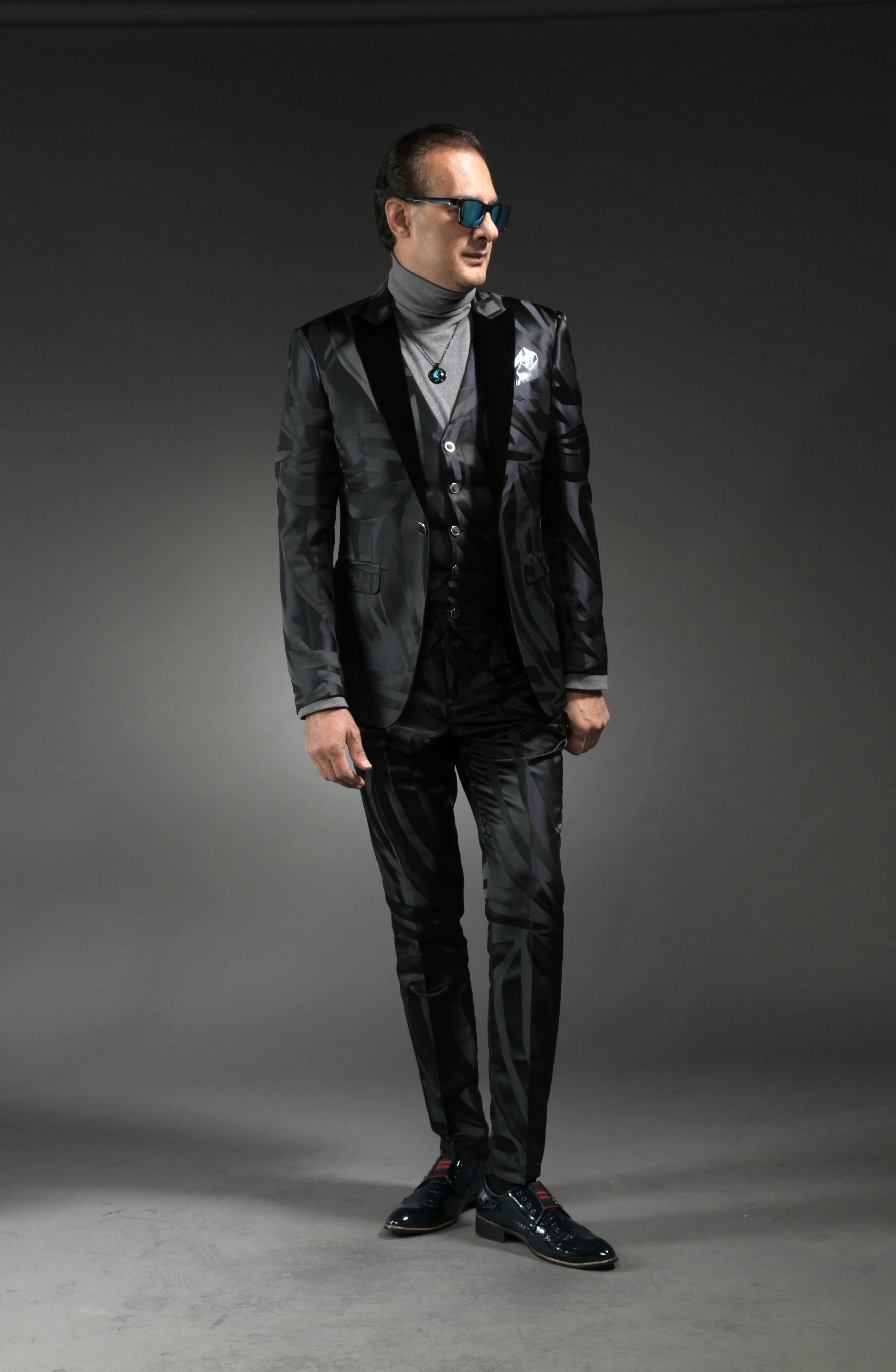 0459A-tailor_tailors_bespoke_tailoring_tuxedo_tux_wedding_black_tie_suit_suits_singapore_business