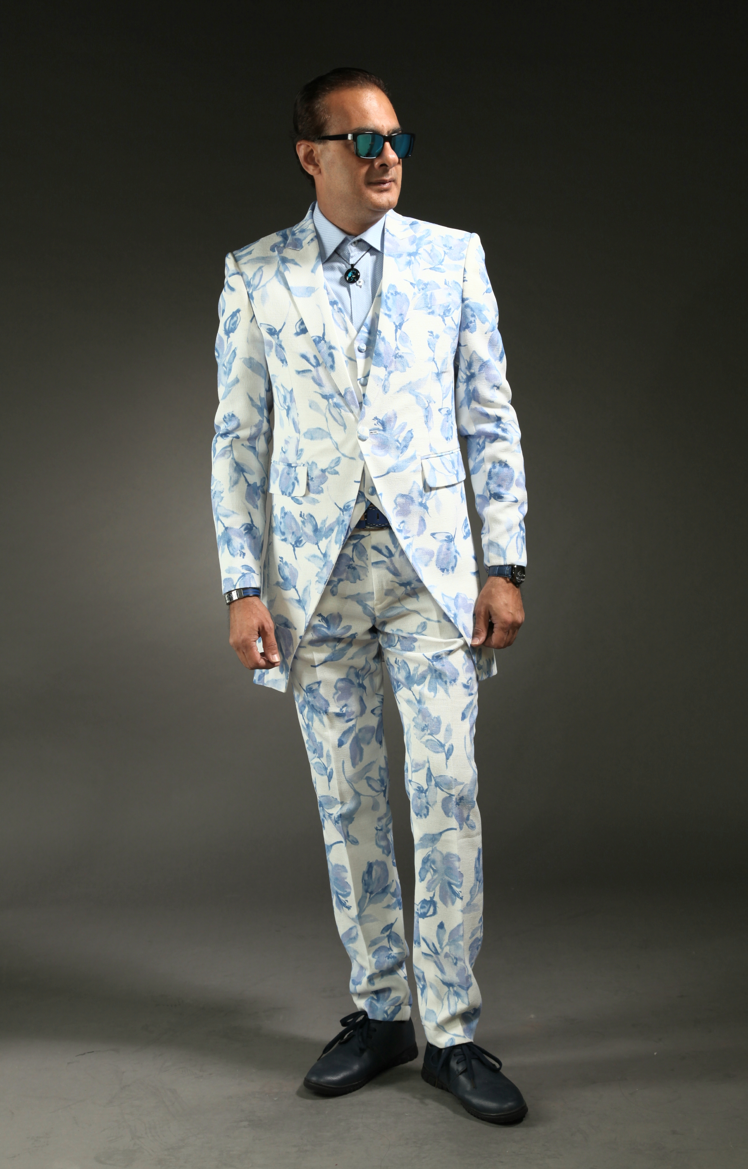 0462A-tailor_tailors_bespoke_tailoring_tuxedo_tux_wedding_black_tie_suit_suits_singapore_business