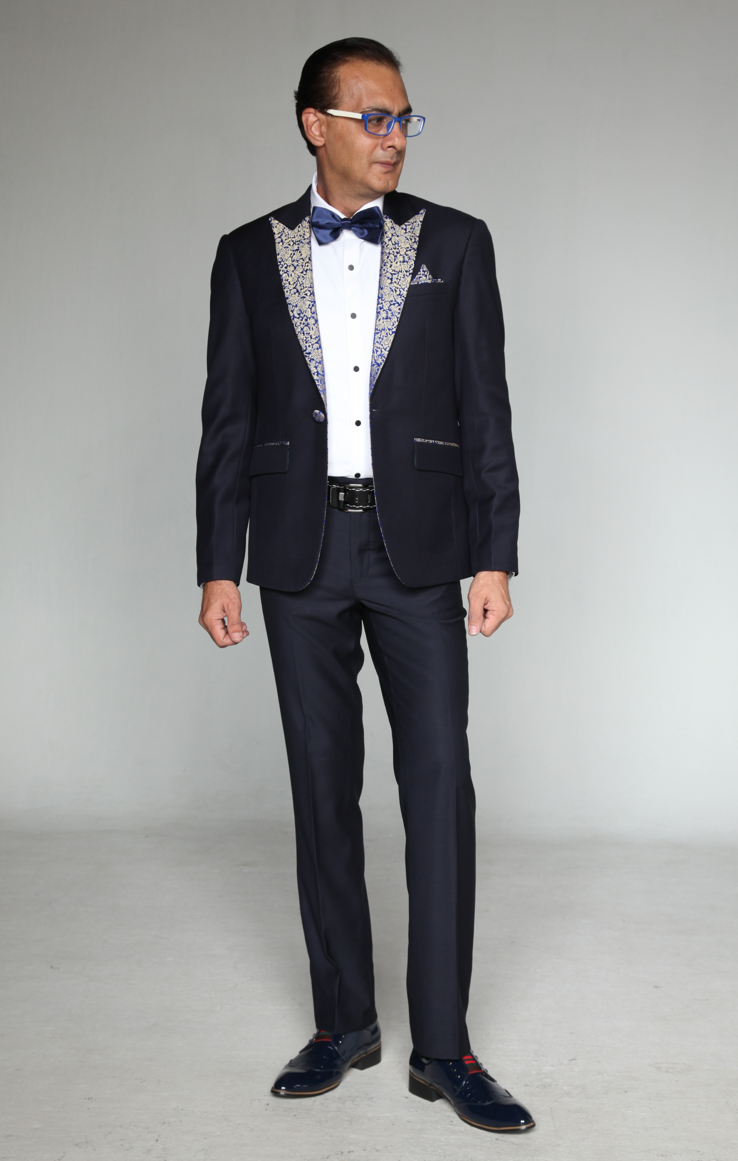 0471A-tailor_tailors_bespoke_tailoring_tuxedo_tux_wedding_black_tie_suit_suits_singapore_business