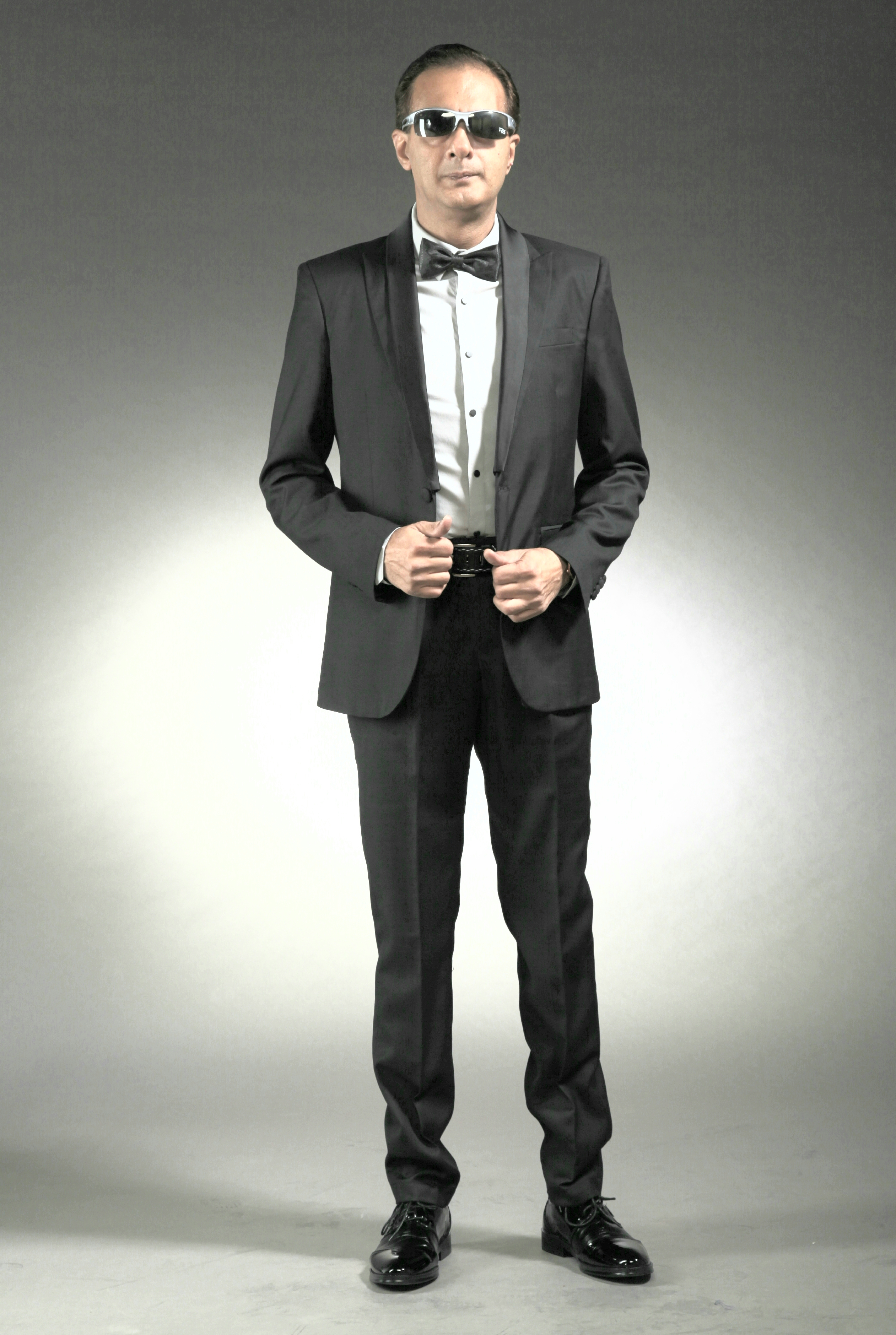 0489A-tailor_tailors_bespoke_tailoring_tuxedo_tux_wedding_black_tie_suit_suits_singapore_business