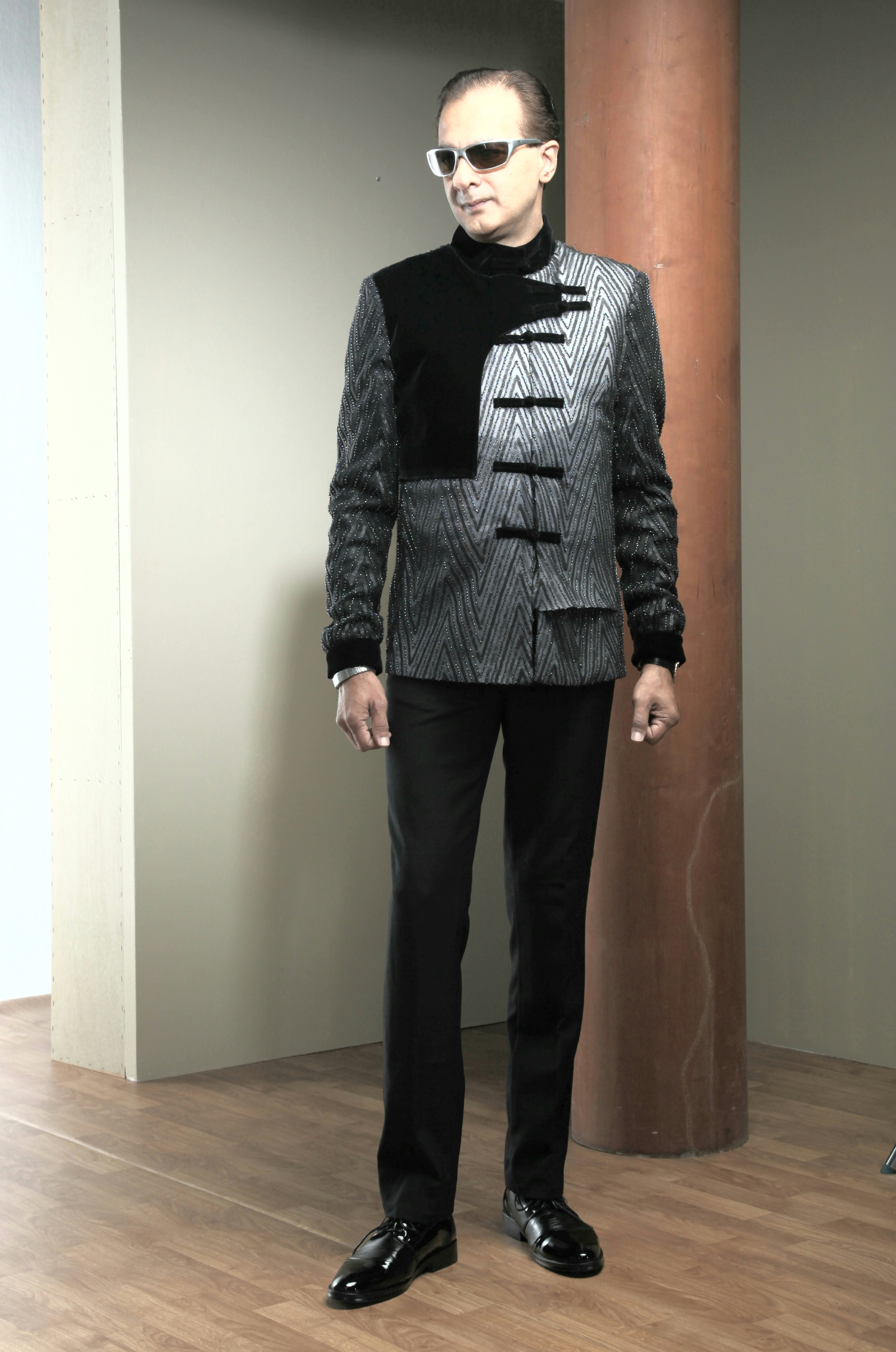0507A-tailor_tailors_bespoke_tailoring_tuxedo_tux_wedding_black_tie_suit_suits_singapore_business